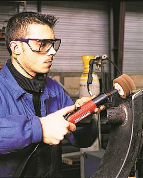 Pneumatyczna szlifierka z regulacją obrotów