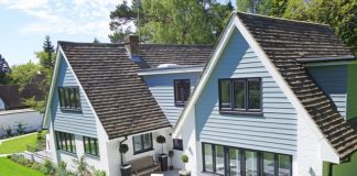 Jaką pralkę kupić do małej łazienki?