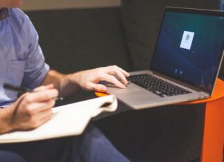 Jak napisać CV do pracy