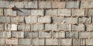 Dlaczego zaprawa murarska jest ważnym elementem każdej budowy i remontu