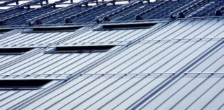 jak dbać o pokrycie dachowe, aby służyło przez lata?
