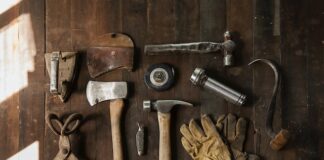 Jakie narzędzia będą potrzebne do budowy domu od podstaw