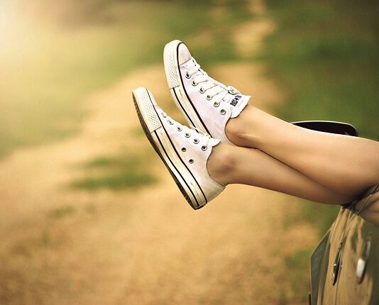 Co mężczyźni widzą w kobiecych nogach?