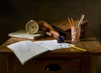 Kto zatrudnia sprzątaczki w szkole?