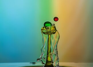 Z jaką prędkością porusza się statek kosmiczny?